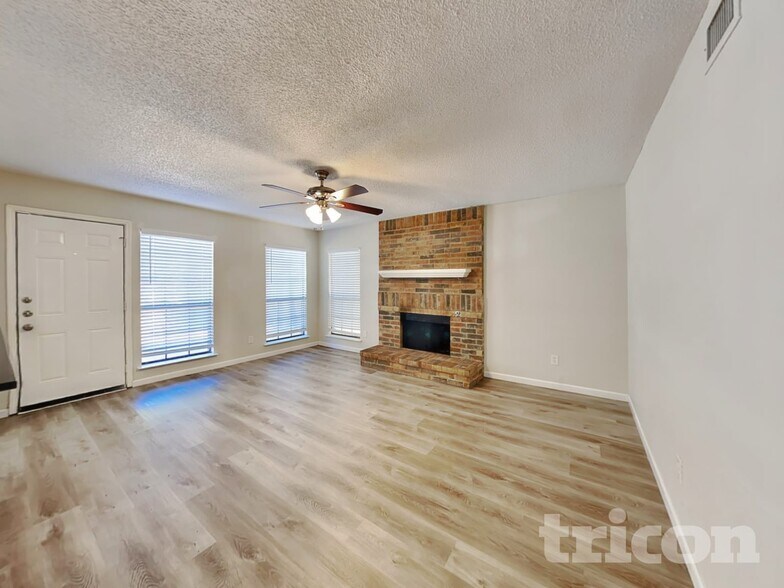 Building Photo - 4137 Stinwick Ln