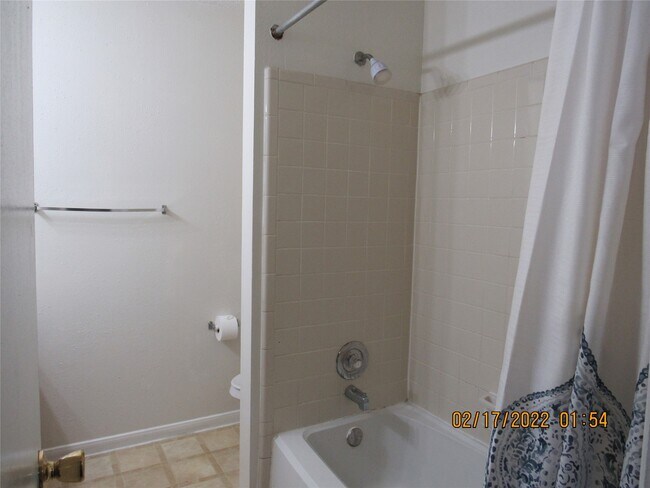 Building Photo - 15543 Weldon Dr