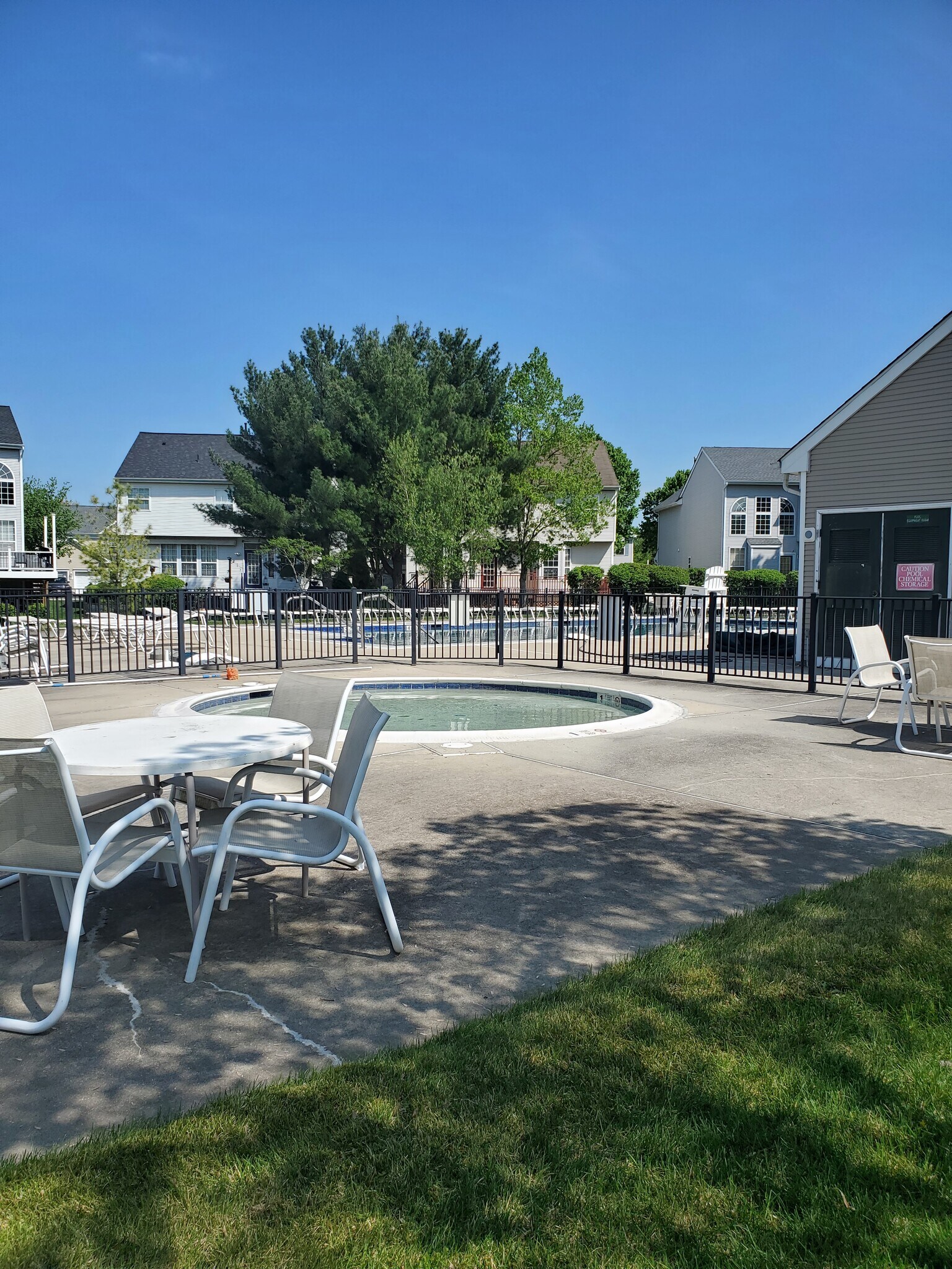 Building Photo - 256 Fountayne Ln