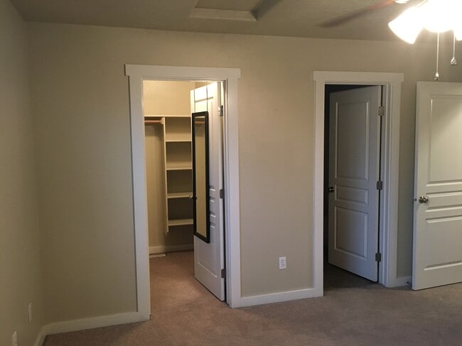 Building Photo - Perfect 4 bed 2.5 ba home in the desirable...