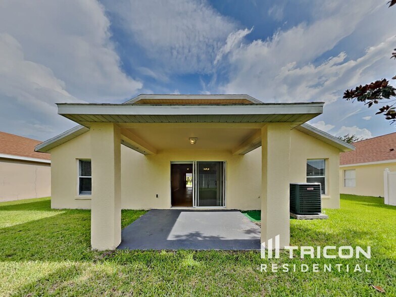 Building Photo - 2420 Deer Creek Blvd