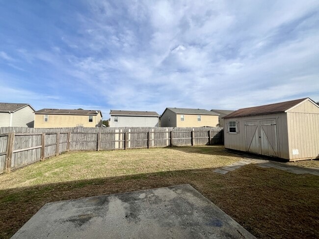 Building Photo - 202 Sagebrook Dr