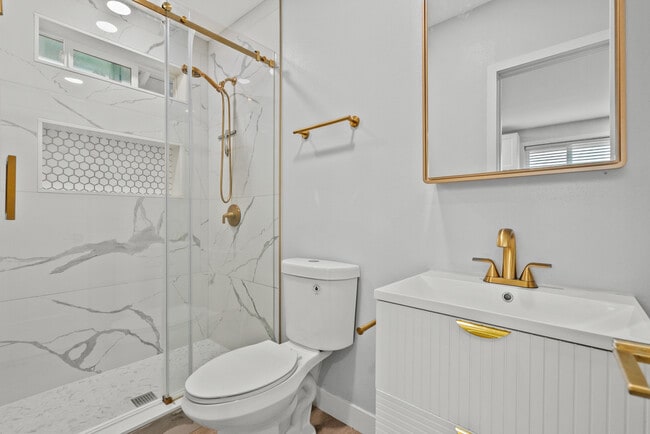 Building Photo - 10144 Gaviota Ave