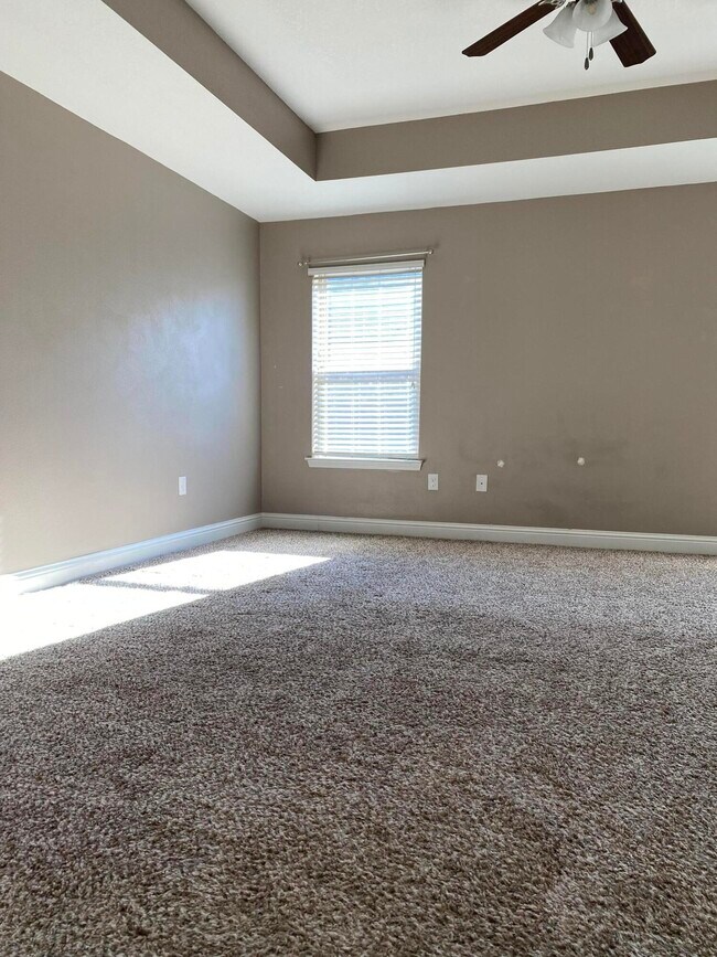 Building Photo - 8544 Holley Hills Cir