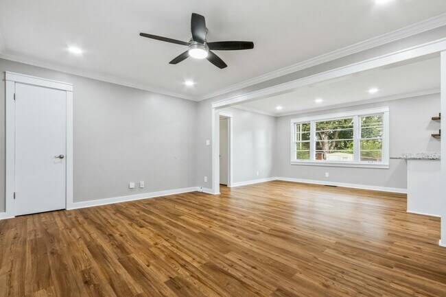 Building Photo - 4301 Richardson Dr NW