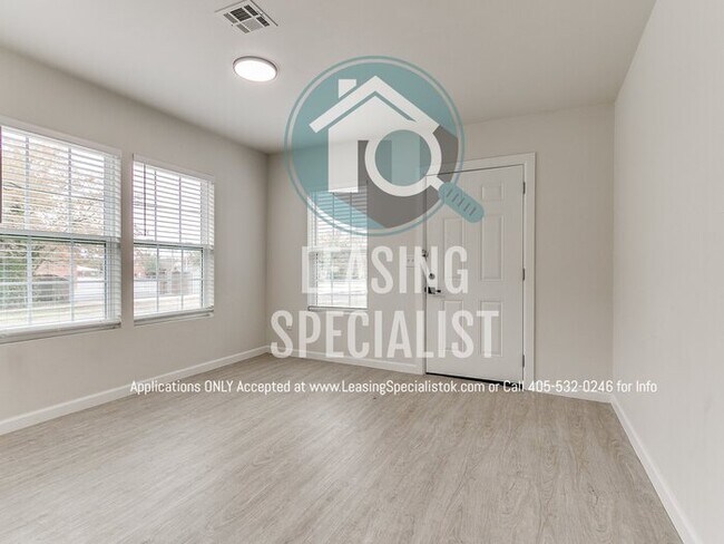 Building Photo - Norman 3 Bed 2 Bath New Custom Build Available for Immediate Move!!
