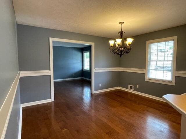 Building Photo - 222 Lakewood Cir