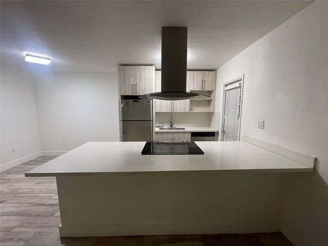 Building Photo - 6565 Santona St