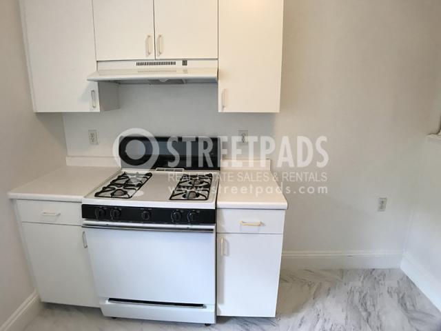 Building Photo - 1 bedroom in Cambridge MA 02138