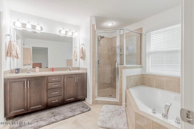 Building Photo - 16284 Hunters Hollow Trail