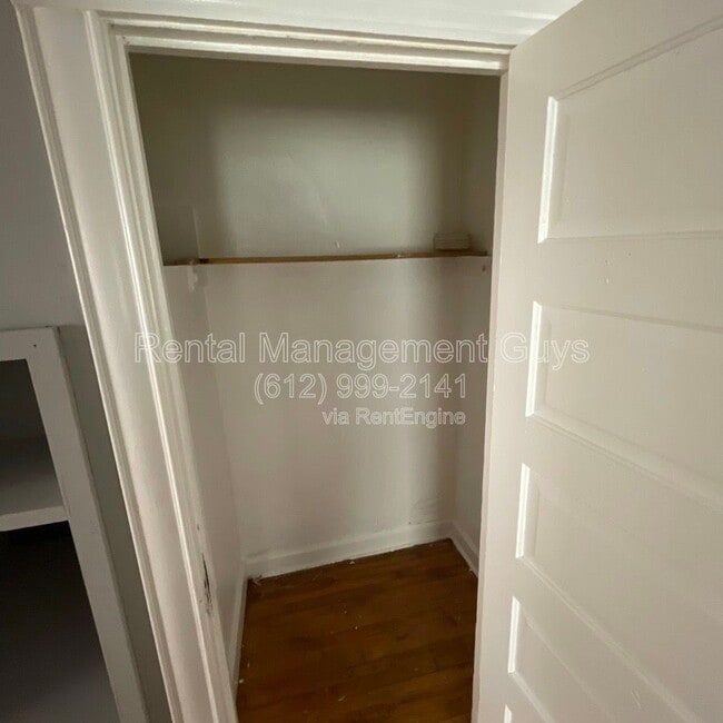 Building Photo - 2931 N Bryant Ave