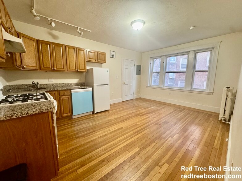 Building Photo - 1615 Commonwealth Ave