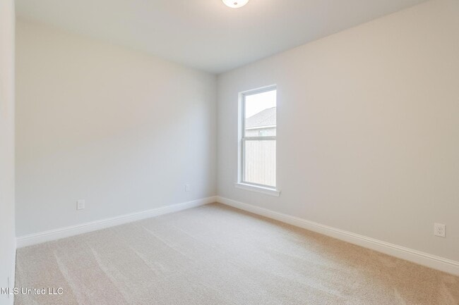 Building Photo - 15235 High Point Dr