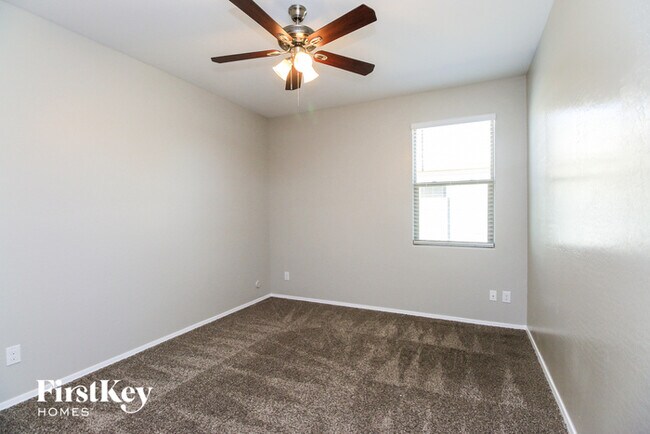 Building Photo - 10386 E Marigold Ln