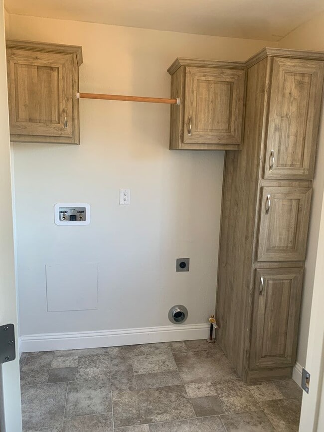 Building Photo - Paradise 3 bedrooms 2 bathrooms South Libb...