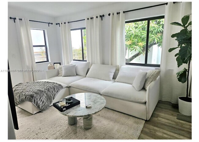 Building Photo - 3439 Percival Ave