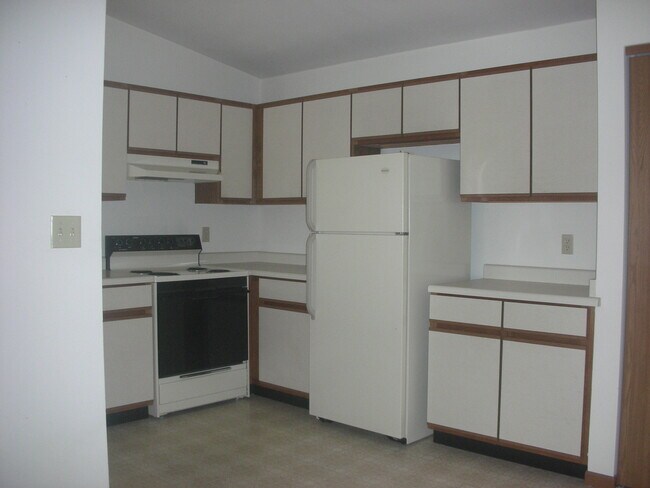 kitchen - 313 Humar St