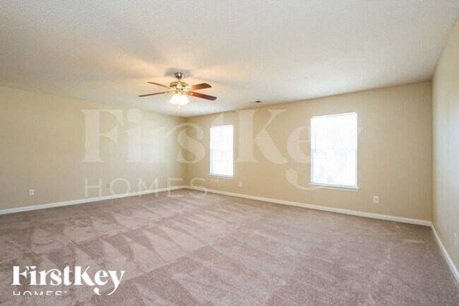 Building Photo - 3166 Redwood Run