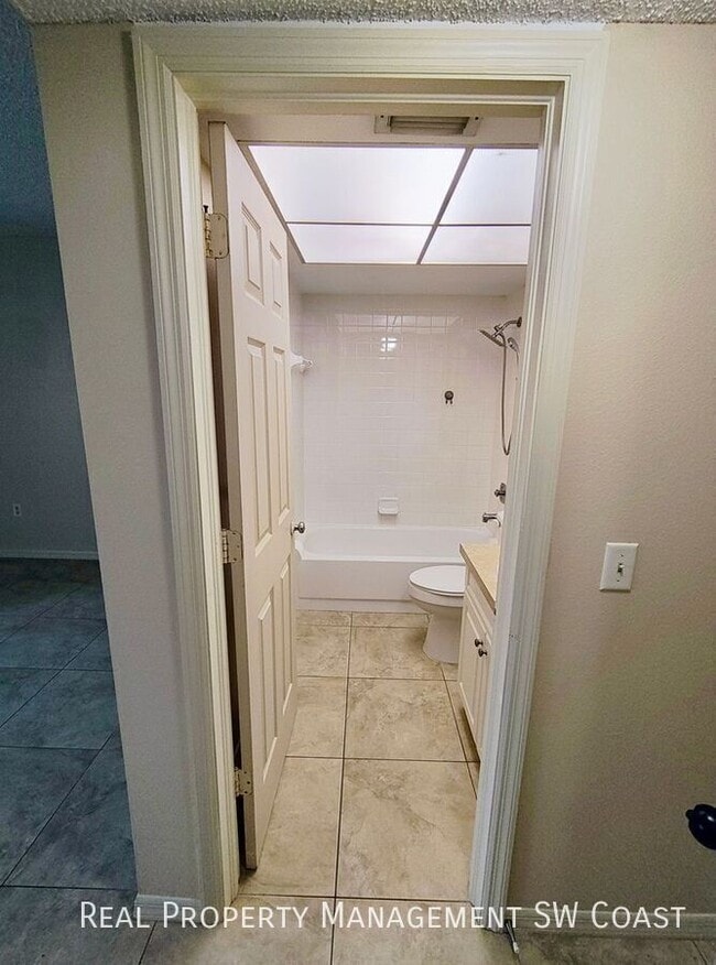 Building Photo - 12471 McGregor Blvd