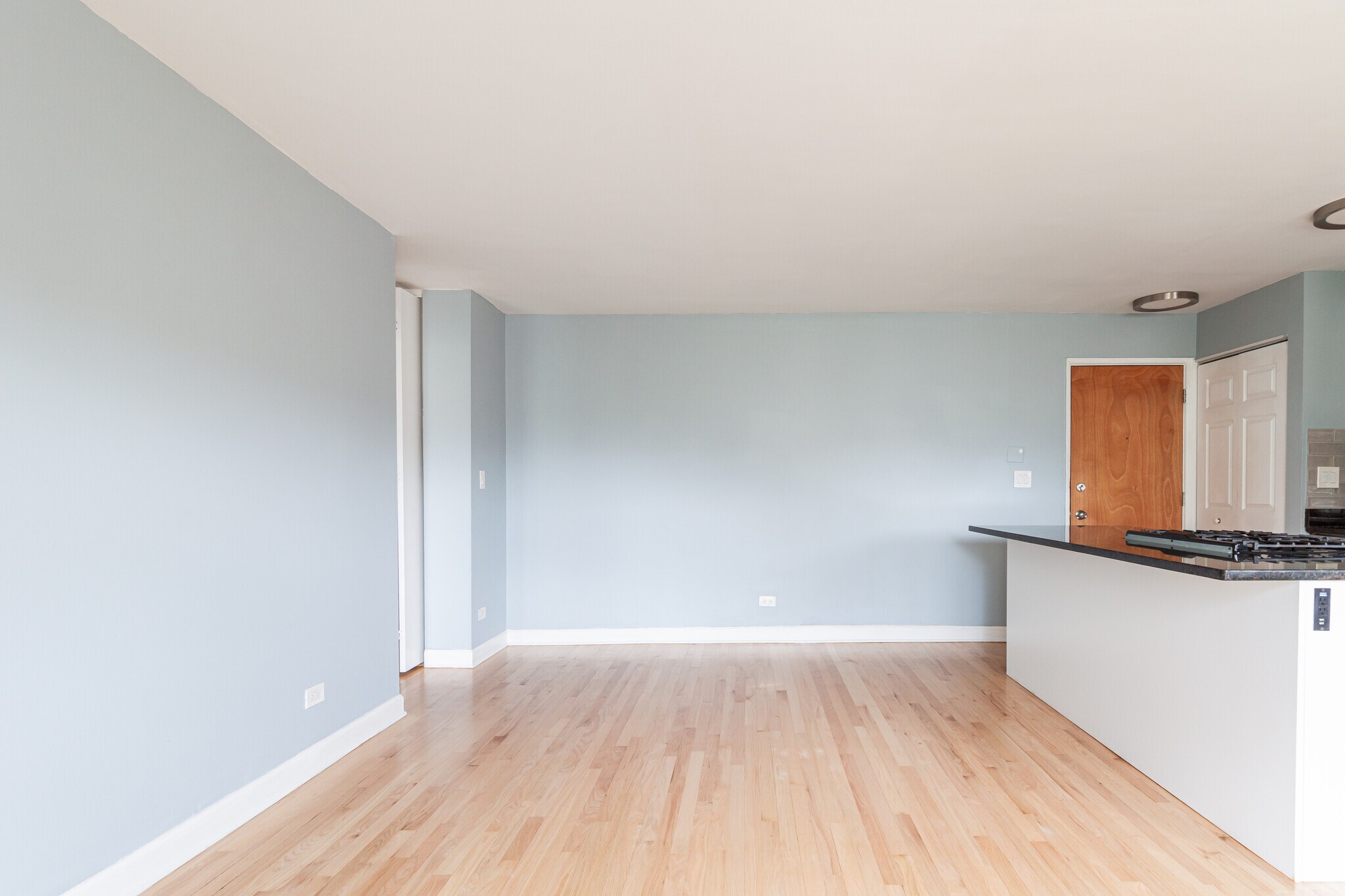 Building Photo - 655 W Grace St