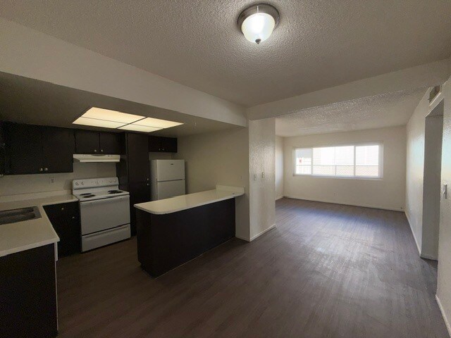 Building Photo - 5216 Redberry St