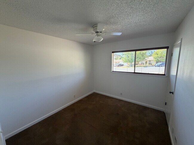 Building Photo - 3 Bedroom | 1.5 Bathroom | Single Family Home in Carmichael