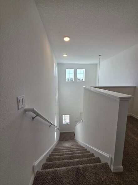 Building Photo - 3195 Fall Harvest Dr