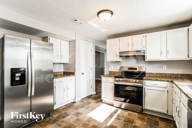 Building Photo - 1940 Winsted Ct