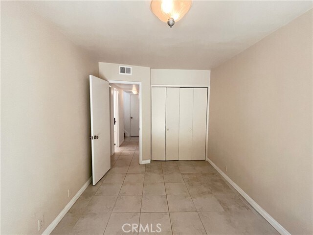 Building Photo - 1542 Steinhart Ave