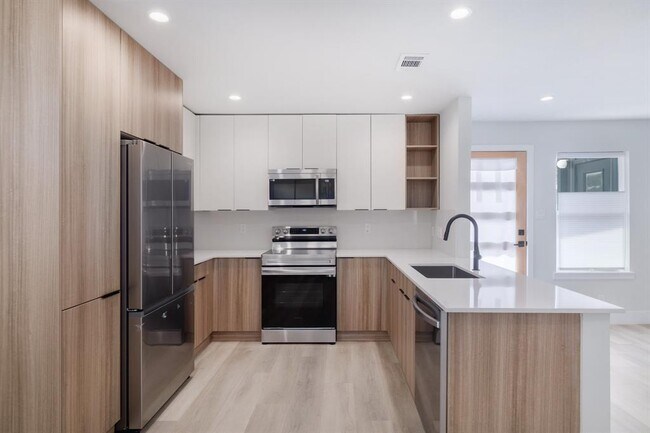 Building Photo - 5304 St Georges Green