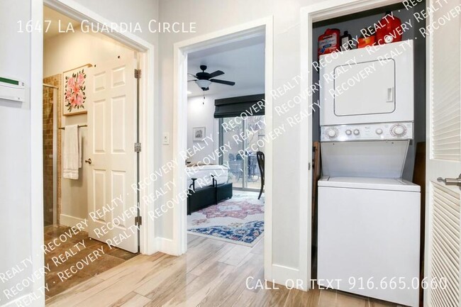Building Photo - 1647 La Guardia Cir