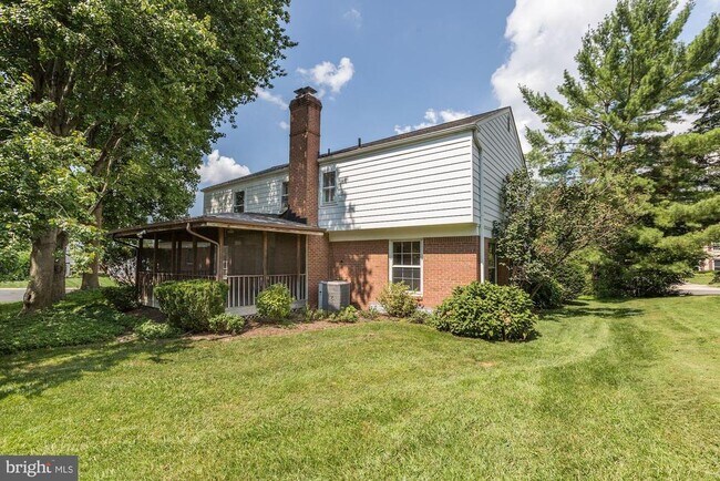 Building Photo - 8804 Falls Chapel Way