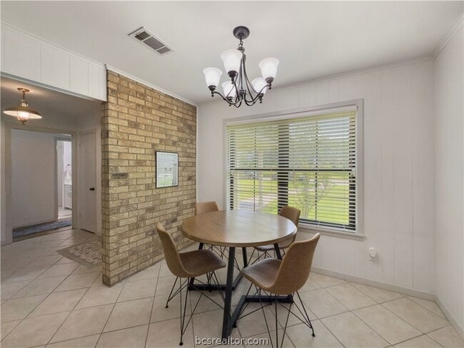 Building Photo - 2525 Willow Bend Dr