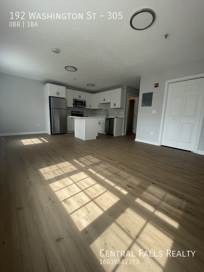 Building Photo - Newly Renovated! Studio for Rent!  H/HW In...