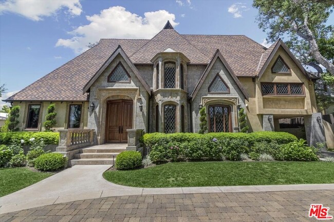 Primary Photo - 617 N Alpine Dr