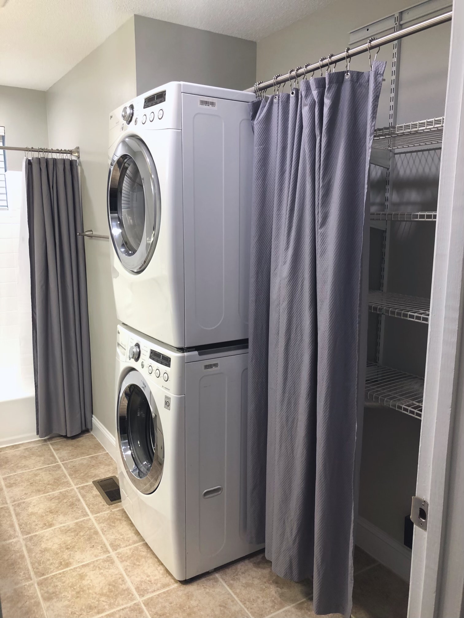 Building Photo - 3413 Lisa Dr