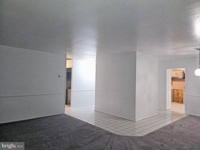 Building Photo - 49 Bonnie Ln