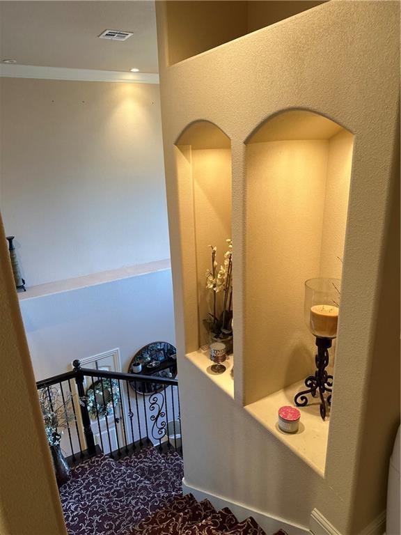 Building Photo - 4500 SW Swinton Dr