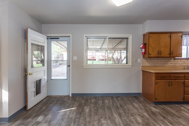 Building Photo - Nice Ranch Style Home in D12!
