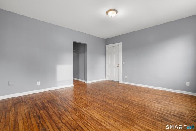 Building Photo - 38 Beacon St