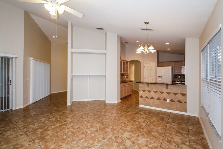 Building Photo - 6752 Waterton Dr