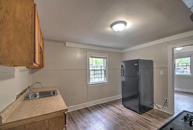 Building Photo - 1147 Harrison Blvd