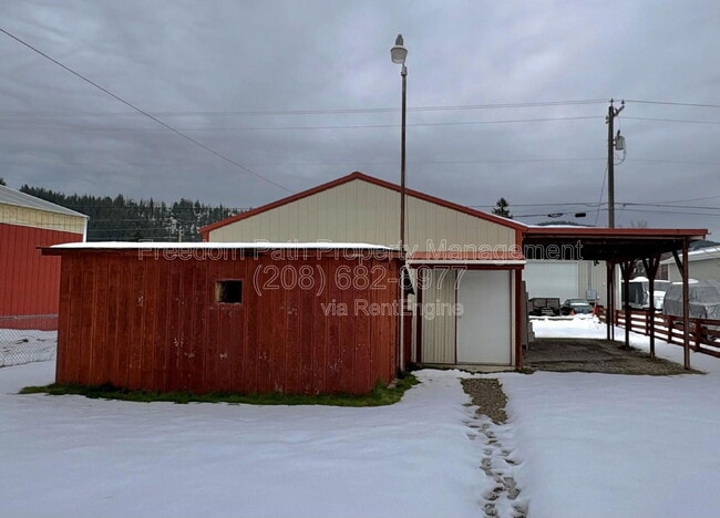 Building Photo - 104 Main St