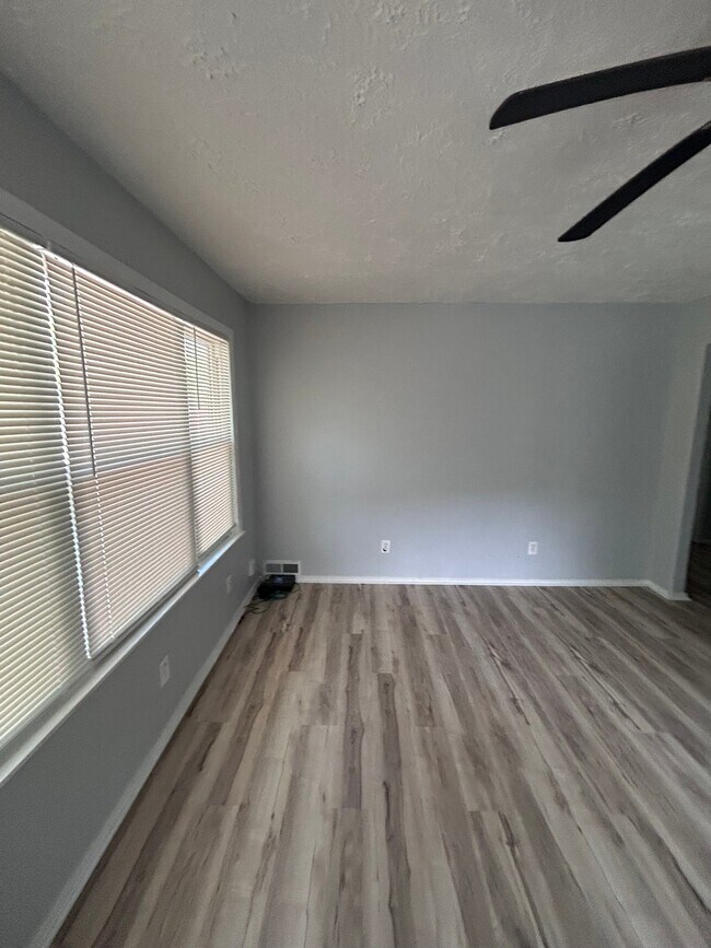 Building Photo - 7534 Blanding Dr