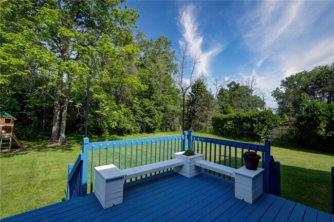 Building Photo - 31 Country Wood Landing