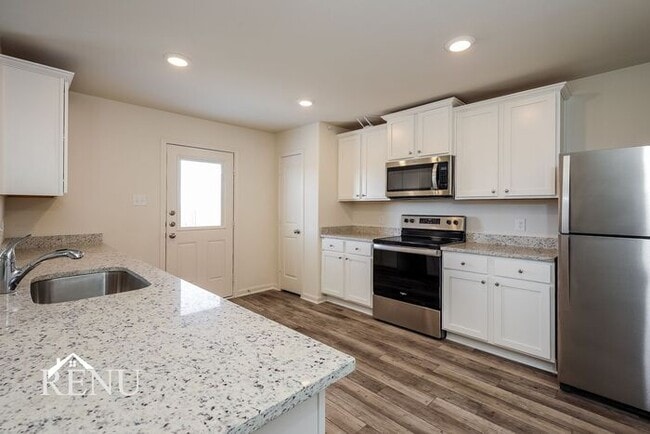 Building Photo - 11018 Yonder Flts