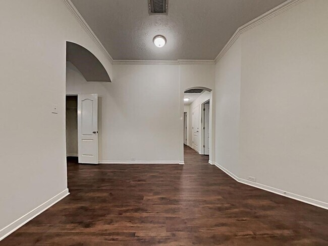 Building Photo - 30114 Saw Oaks Dr