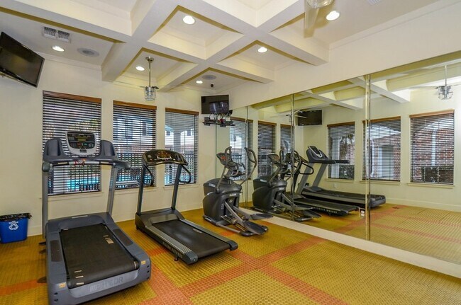 Building Photo - 9200 Westheimer Rd