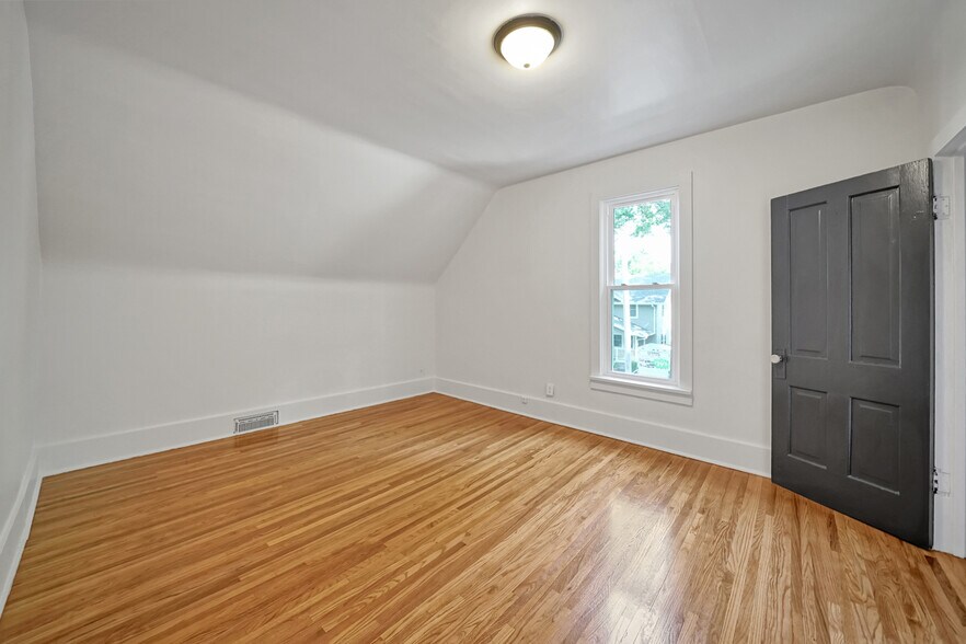 Building Photo - 3940 J St