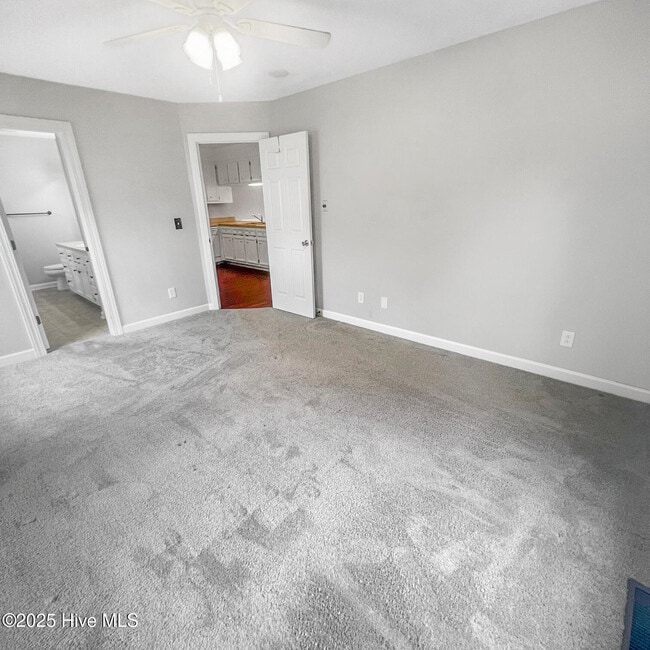 Building Photo - 1676 Crawfords Pointe Dr